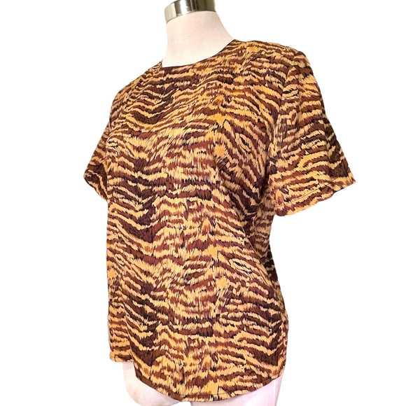 Tiger Animal Print Short Sleeve Blouse Top - Picture 10 of 10